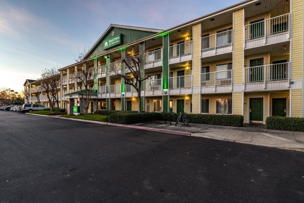 Hometowne Studios By Red Roof Fresno - West Exteriör bild